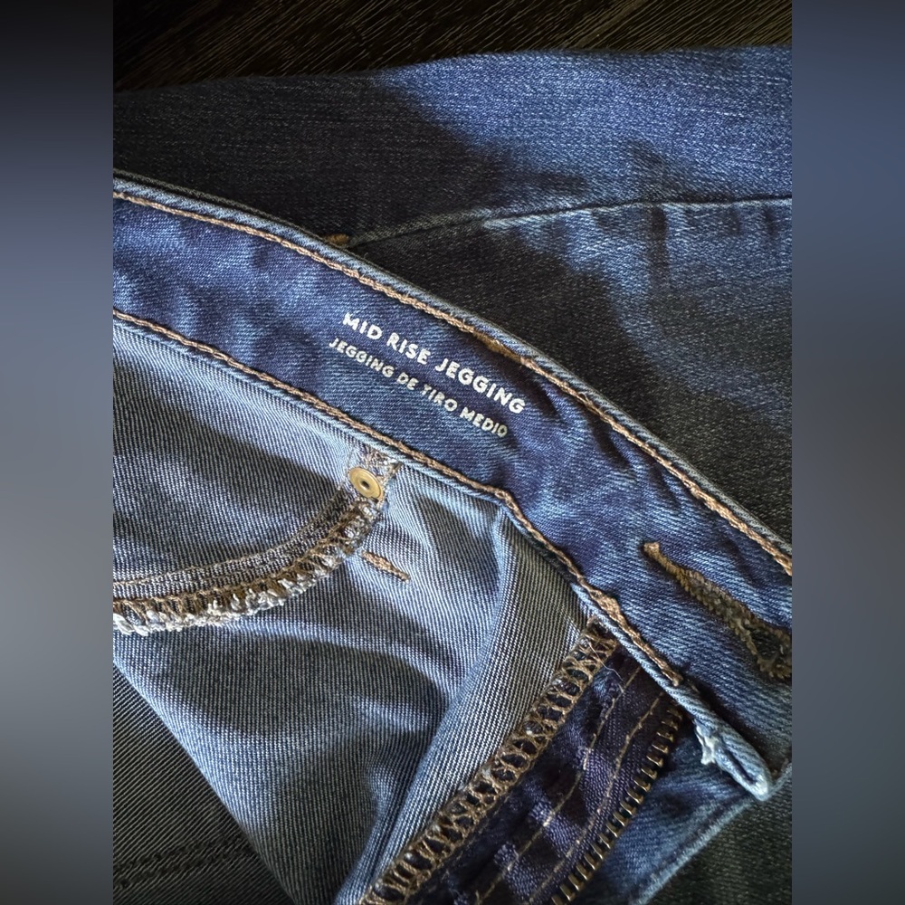 Universal Thread Mid-Rise Jegging - Picture 3 of 5